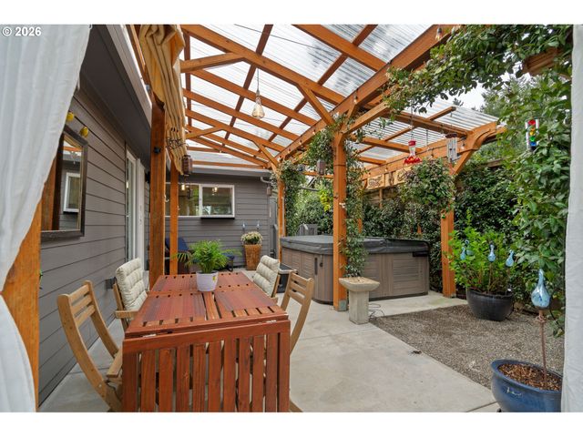 7452 Se 49TH Ave, Portland, OR 97206