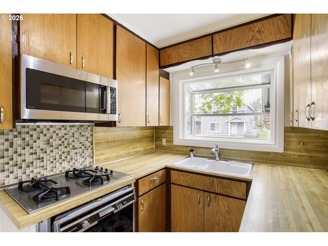 5900 Se 83rd Ave, Portland, OR 97266