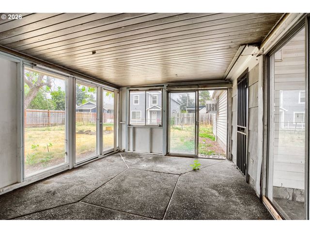 5900 Se 83rd Ave, Portland, OR 97266