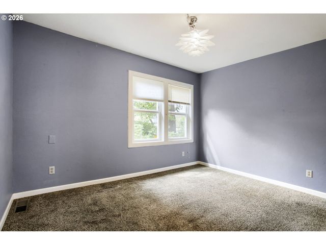 5900 Se 83rd Ave, Portland, OR 97266