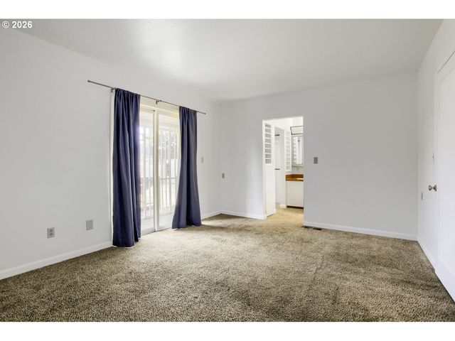5900 Se 83rd Ave, Portland, OR 97266