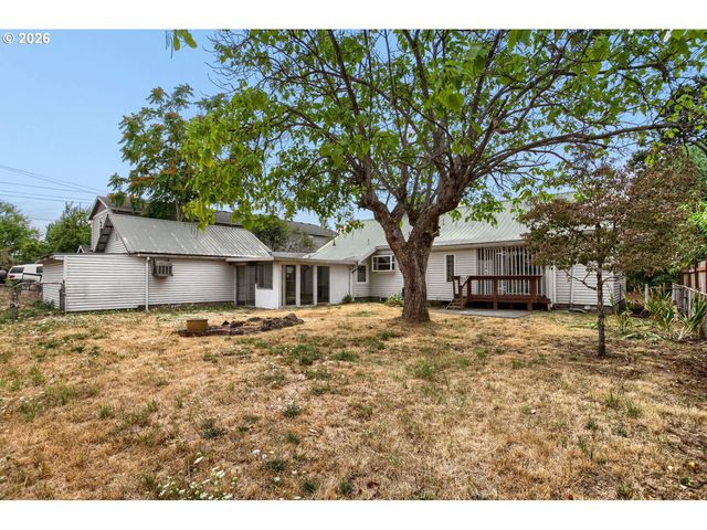 5900 Se 83rd Ave, Portland, OR 97266