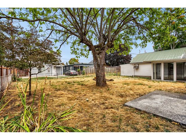 5900 Se 83rd Ave, Portland, OR 97266