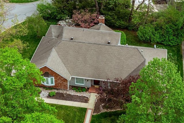 8409 Ensley Place, Leawood, KS 66206