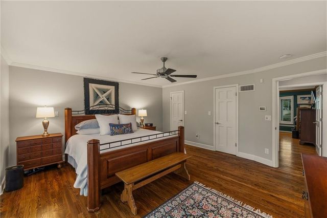 8409 Ensley Place, Leawood, KS 66206