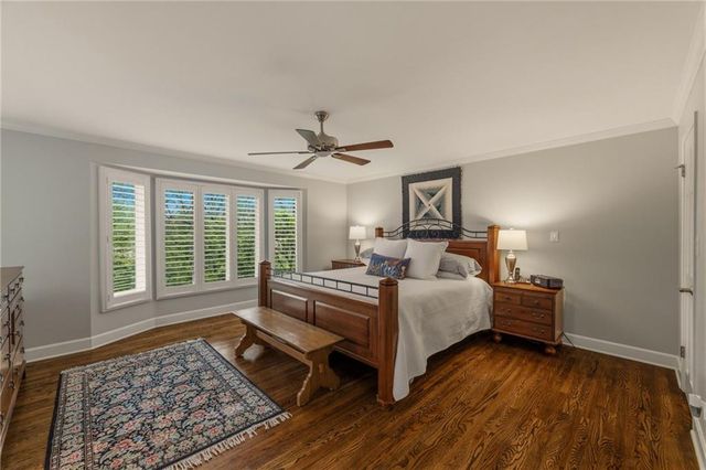 8409 Ensley Place, Leawood, KS 66206