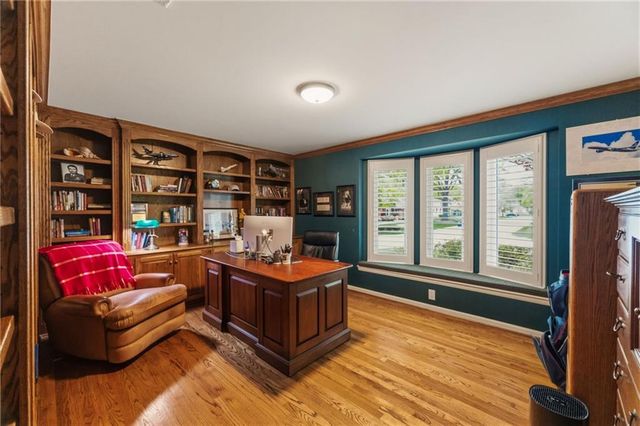 8409 Ensley Place, Leawood, KS 66206