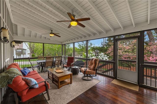 8409 Ensley Place, Leawood, KS 66206