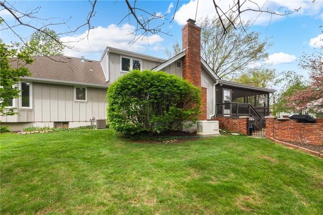 8409 Ensley Place, Leawood, KS 66206