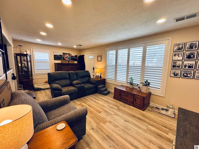 506 Oaklawn, Paducah, KY 42003