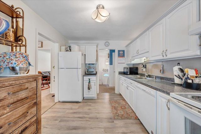 919 Halifax CIR, Vinton, VA 24179