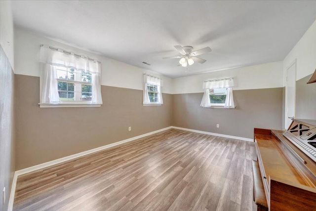 919 Halifax CIR, Vinton, VA 24179