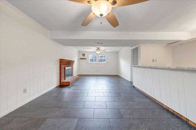 919 Halifax CIR, Vinton, VA 24179