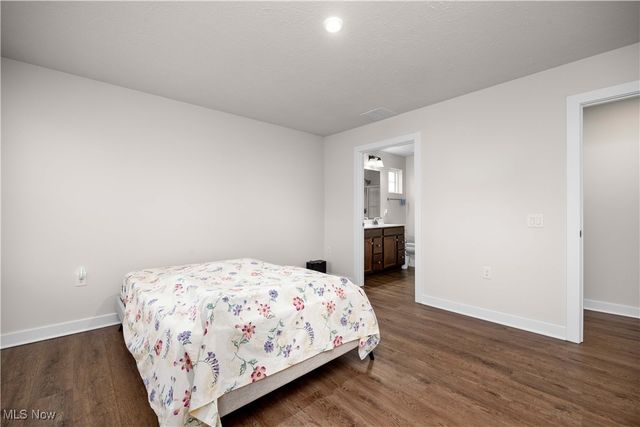 133 W Spring Drive, Elyria, OH 44035