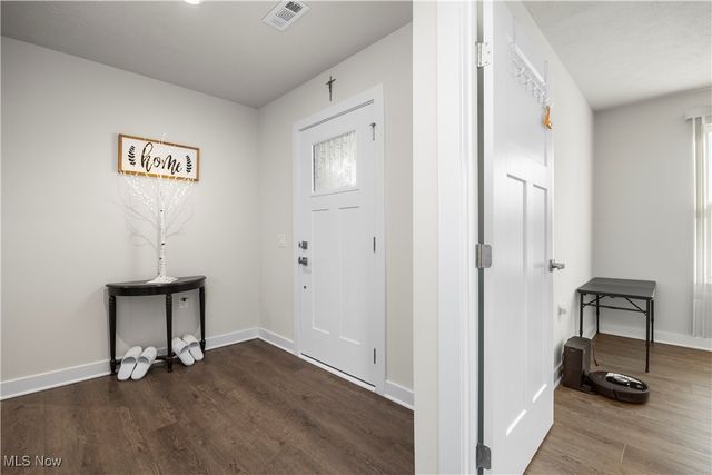 133 W Spring Drive, Elyria, OH 44035