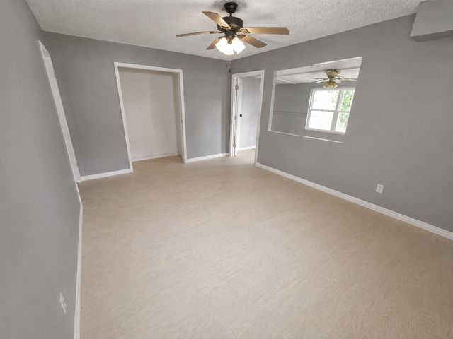 227 Live Oak Lane, Onalaska, TX 77360