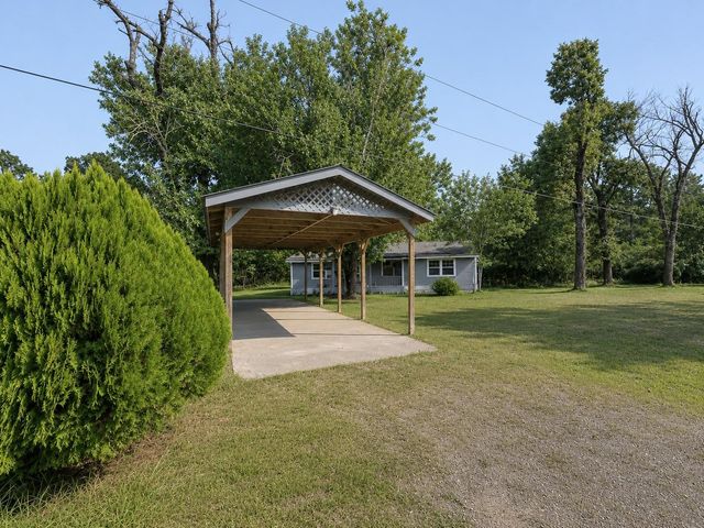 227 Live Oak Lane, Onalaska, TX 77360