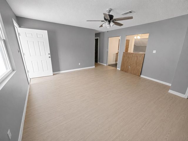 227 Live Oak Lane, Onalaska, TX 77360