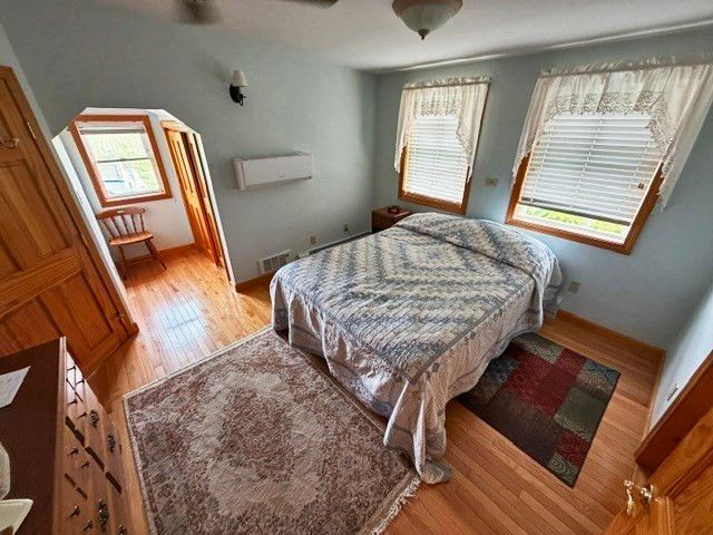 132 Cross Path Road, Northampton, MA 01060