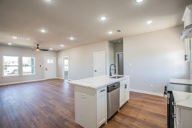 124 Brookview Drive, Bridgeport, TX 76458