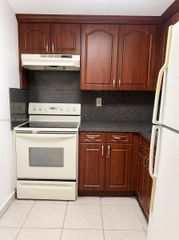 666 W 81st Street 103, Hialeah, FL 33014