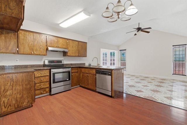 8152 Le Mans Ave, Stockton, CA 95210