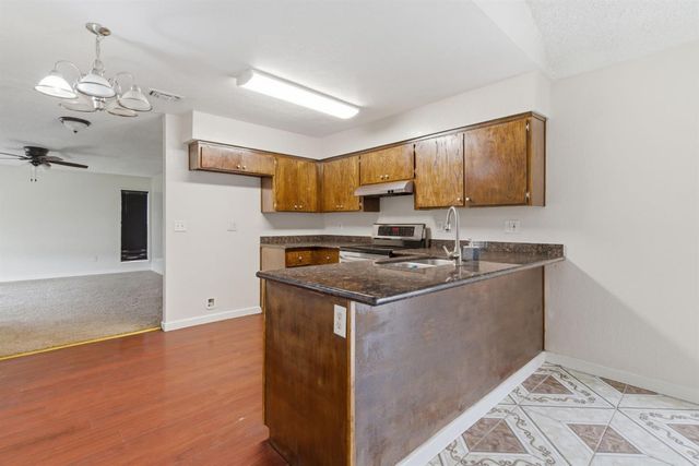 8152 Le Mans Ave, Stockton, CA 95210