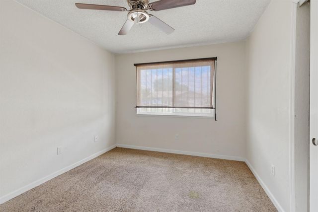 8152 Le Mans Ave, Stockton, CA 95210