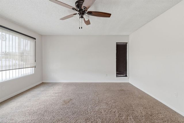 8152 Le Mans Ave, Stockton, CA 95210