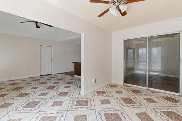 8152 Le Mans Ave, Stockton, CA 95210
