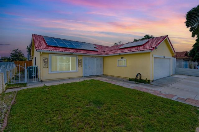8152 Le Mans Ave, Stockton, CA 95210