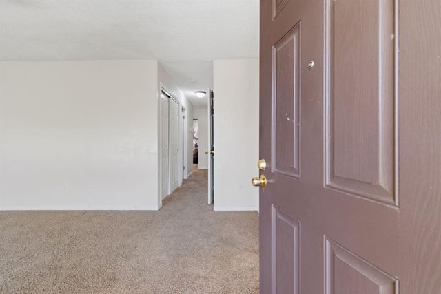 8152 Le Mans Ave, Stockton, CA 95210