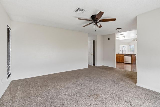8152 Le Mans Ave, Stockton, CA 95210