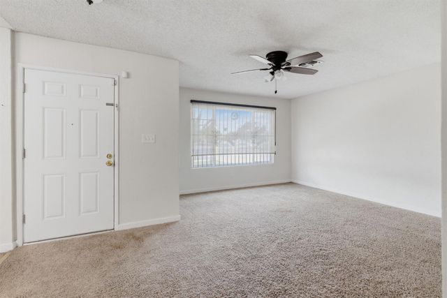 8152 Le Mans Ave, Stockton, CA 95210