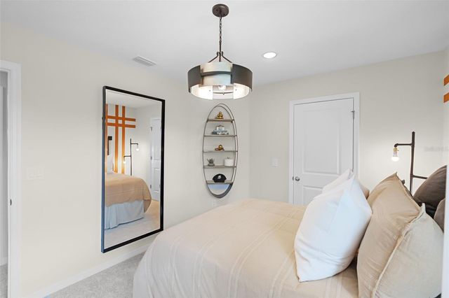 725 MAPLE OAK DRIVE, Deland, FL 32720