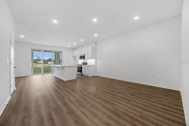 725 MAPLE OAK DRIVE, Deland, FL 32720