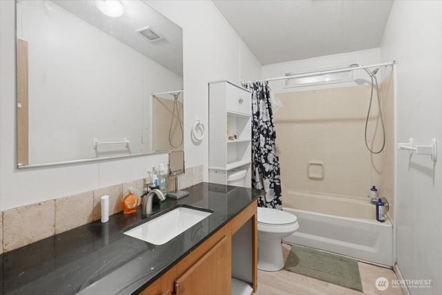 39112 12th Avenue Ct S, Roy, WA 98580