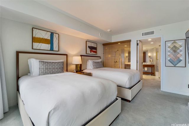 2139 Kuhio Avenue D3102, Honolulu, HI 96815