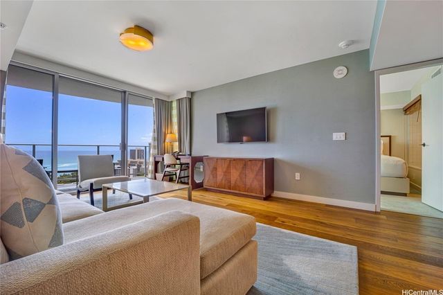 2139 Kuhio Avenue D3102, Honolulu, HI 96815