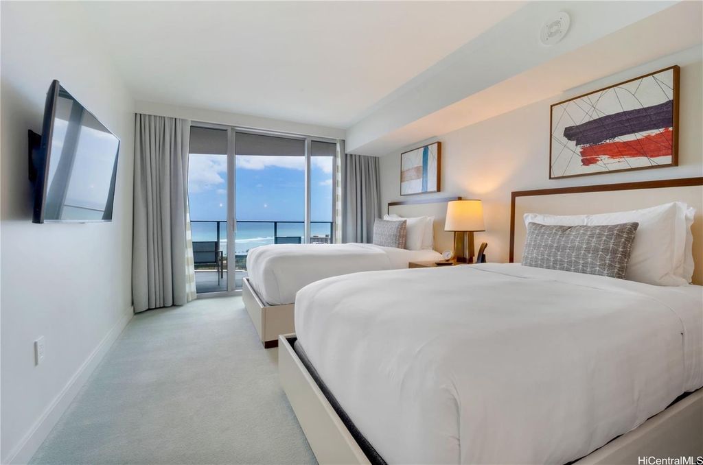 2139 Kuhio Avenue D3102, Honolulu, HI 96815