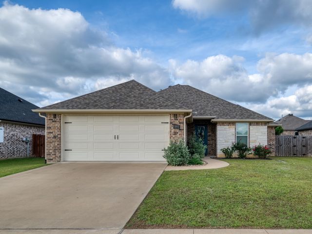 1803 Jessica, Whitehouse, TX 75791