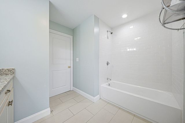 305 Lynn St, Malden, MA 02148