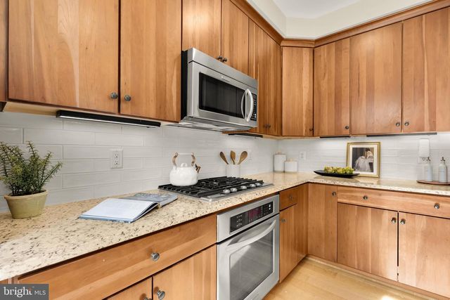 907 3RD PL SE, Washington, DC 20003