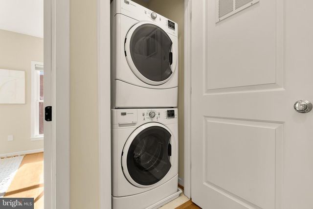 907 3RD PL SE, Washington, DC 20003