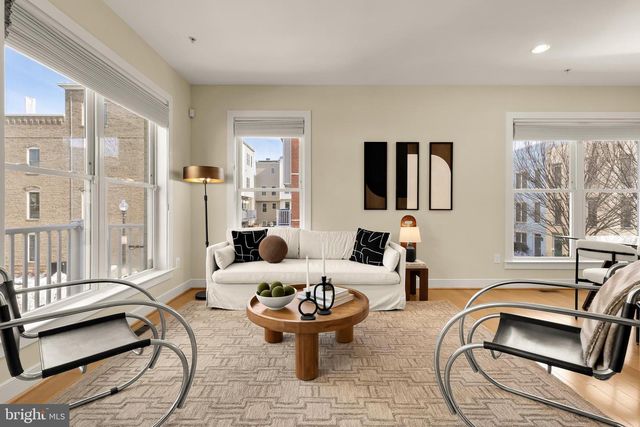 907 3RD PL SE, Washington, DC 20003