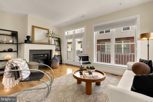 907 3RD PL SE, Washington, DC 20003