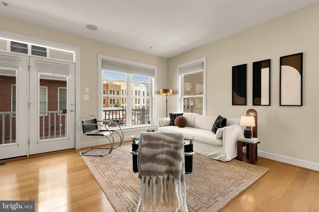 907 3RD PL SE, Washington, DC 20003