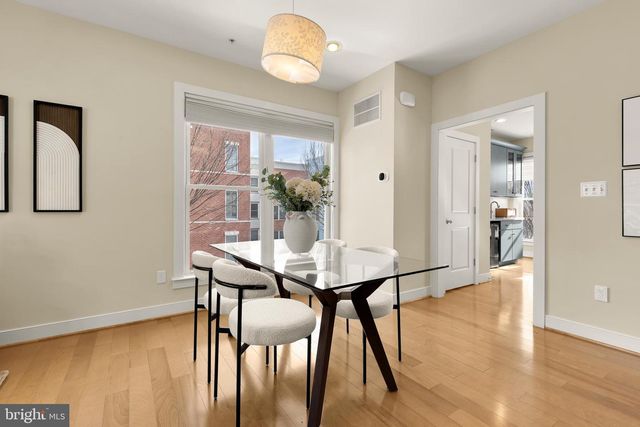 907 3RD PL SE, Washington, DC 20003