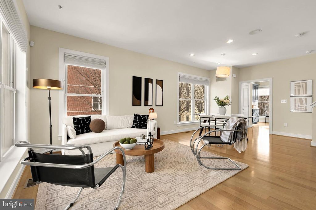 907 3RD PL SE, Washington, DC 20003