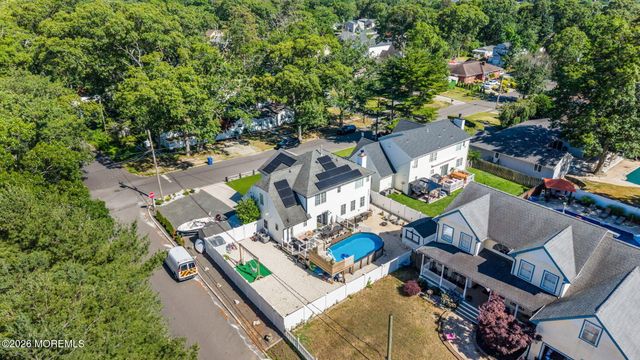 209 Gilford Avenue, Island Heights, NJ 08732